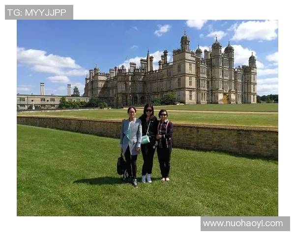 当代足球球星深夜齐聚小镇酒馆畅谈绿茵往事